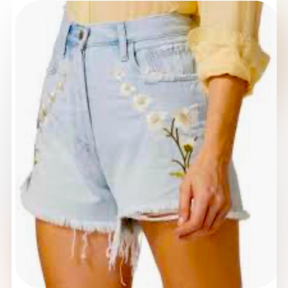 7 For All Mankind Light Blue Floral Jean Shorts - Picture 1 of 12